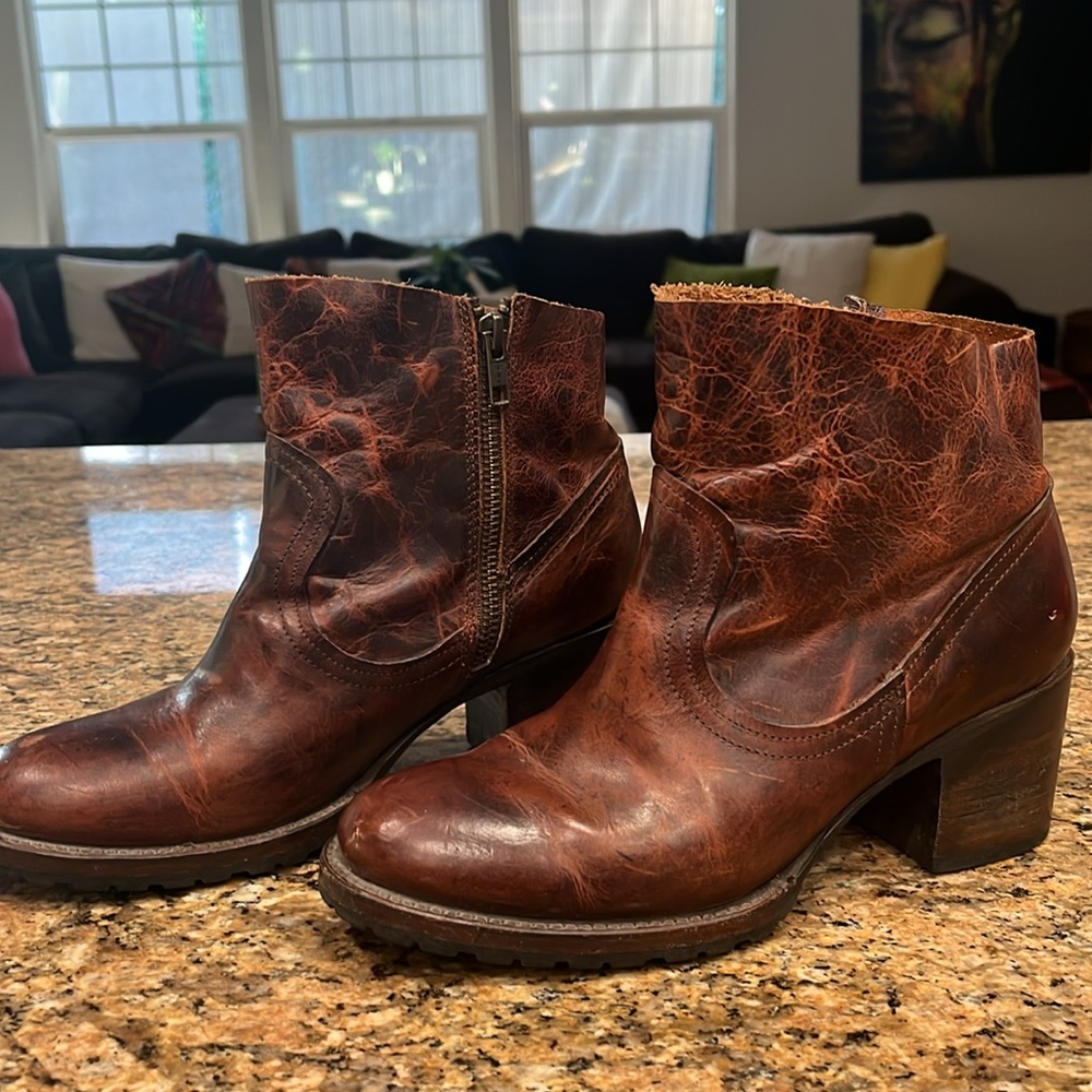 Freebird By Steven Salt Ankle Boots Womens size 8